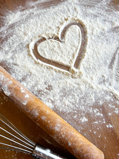 istock The painted heart flour 1461051557