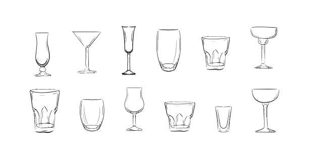 칵테일 세트 용 안경. 마티니와 보드카 음료를위한 절묘한 유리 제품 - cocktail glass empty nobody stock illustrations