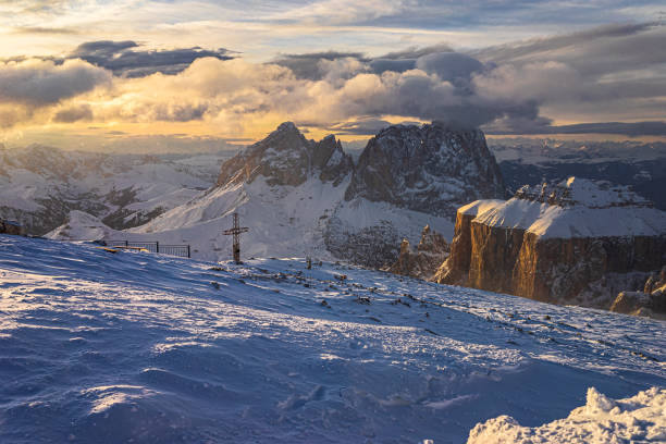 istock sunset at sasso lungo from pordoi in cloudy day 1461081051