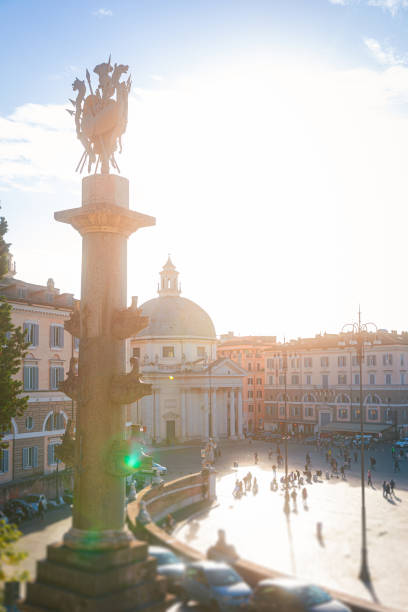 вид площади пьяцца дель пополо в риме - rome italy skyline europe стоковые фото и изображения