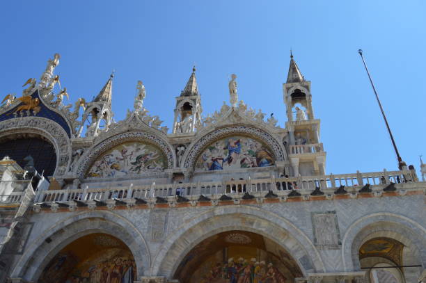 venice and its architecture - venice italy gondola veneto italy imagens e fotografias de stock