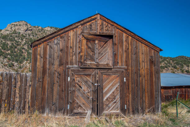 istock Old Barn in a Colorado Valley 1461140732
