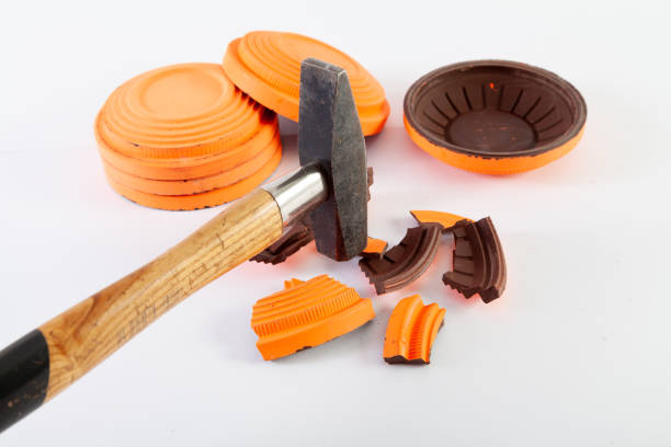 istock Orange skeet and hammer 1461400329
