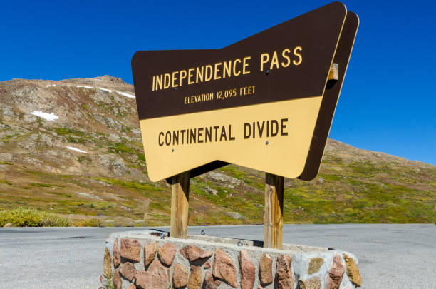 istock Continental Divide sign at Independence Pass in Colorado 1461429297