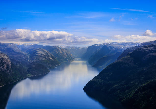 istock View of mountains on Lysefjord 1461456316