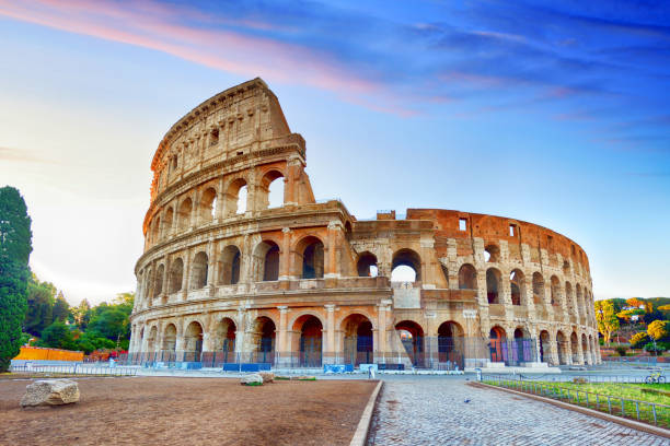 istock Colosseum at sunrise, Rome 1461585326