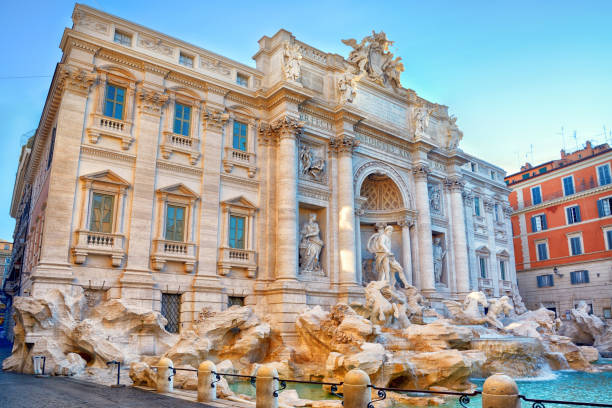 istock Trevi fountain at sunrise, Rome 1461585385