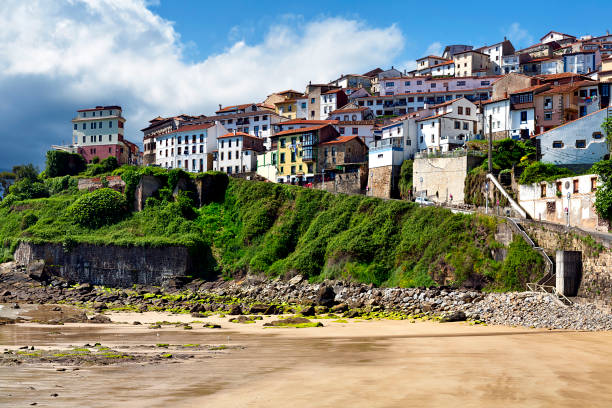 istock The town of Lastres 1461613159