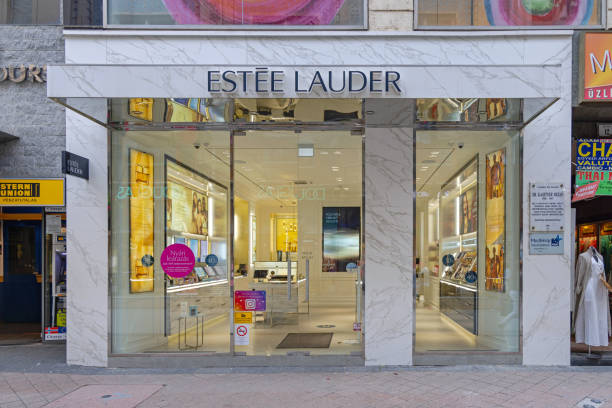 100+ Estee Lauder Stock Photos, Pictures & Royalty-Free Images - iStock