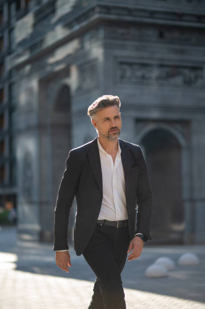 istock Good-looking mature businessman in a nice elegant suit 1461678102
