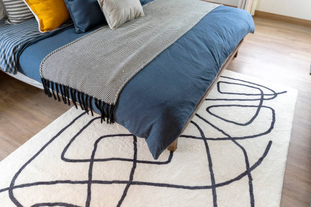 istock Modern graphic rug on the floor in a bedroom. 1461680852