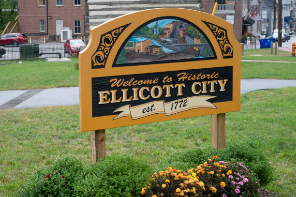 Welcome to Historic Ellicott City sign Ellicott City, Maryland, USA - September 28, 2021: Welcome to Historic Ellicott City sign established in 1772 ellicott city maryland stock pictures, royalty-free photos & images