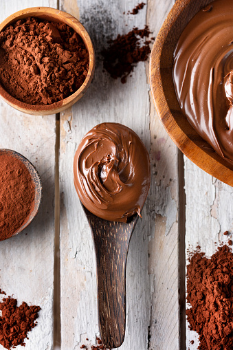 Chocolate spread and cocoa powder