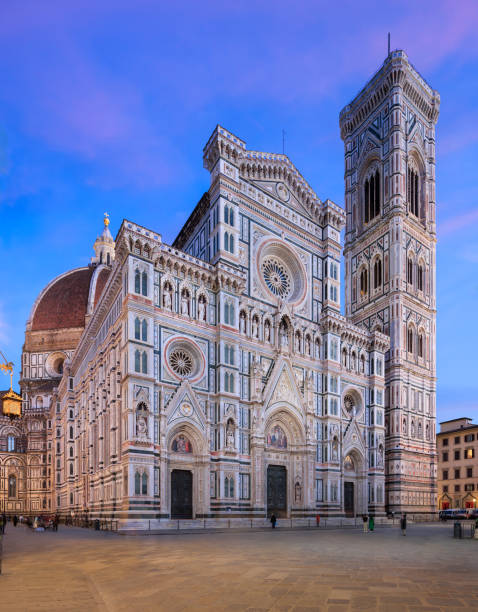 istock Duomo di Firenze al crepuscolo 1461914593