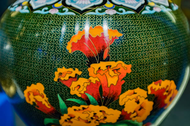 istock Chinese cloisonne craft bottle, patterns on the bottle body 1462012501