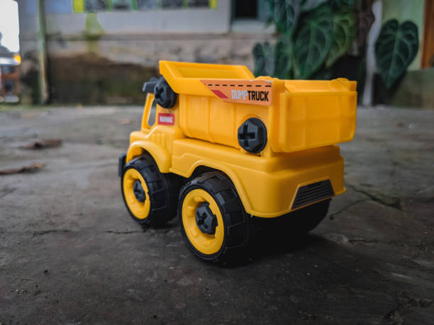 istock Yellow toy truck 1462142077