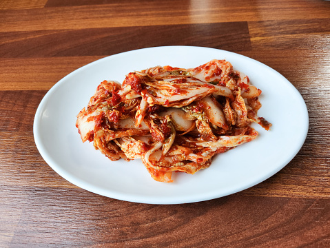 baechu kimchi adalah makanan fermentasi yang paling populer dan terbuat dari lobak