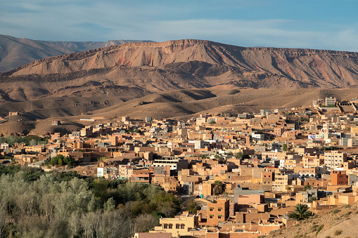 Boumalene Dades, an appealing little town in the Tinghir province, is located in southeast Morocco along the national road number 10, which connects Tinghir and Kelàa Megouna. It is an area of 75 km squared and is situated at  1500 meters above sea level.