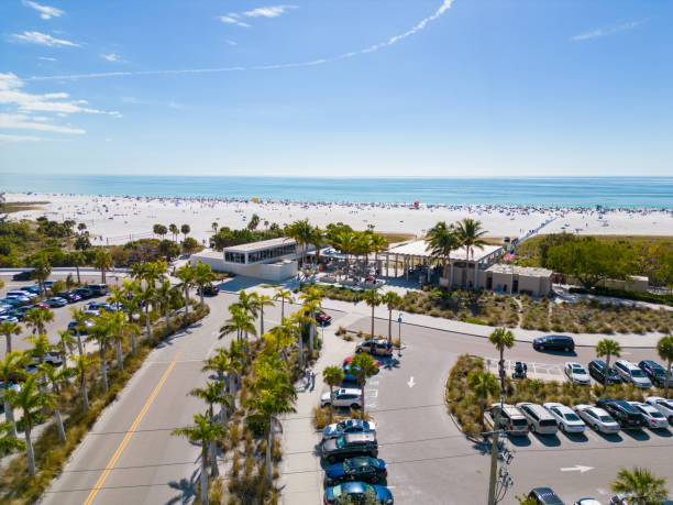 istock Beach deck and public restrooms on Siesta Key Beach Sarasota FL 1462211648
