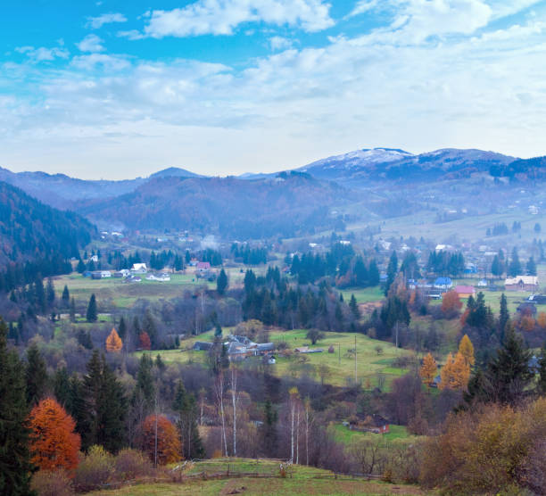 istock Autumn mountain village 1462242470