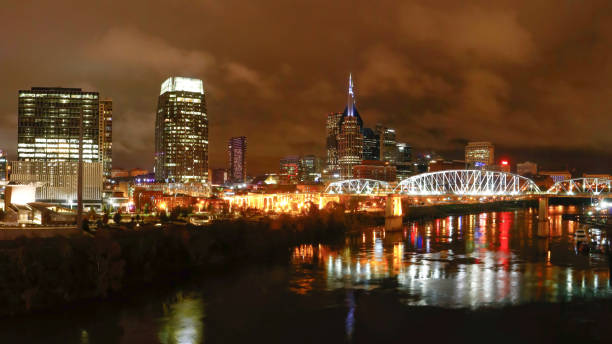 istock Nashville 16X9 night scene 1462318873