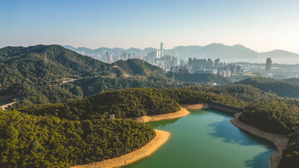 구룡 저수지 댐, 캄샨 컨트리 파크, 홍콩 월 2 2022 - reservoir ecology 뉴스 사진 이미지