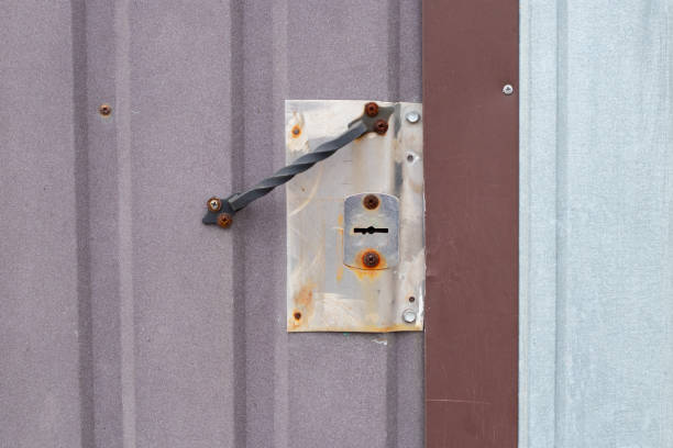 istock old door handle on an iron fence close-up 1462496575