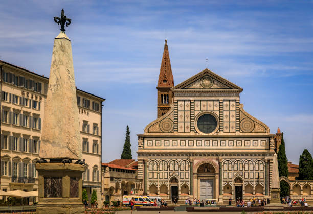 santa maria novella, główny kościół dominikanów we florencji, włochy - church of santa maria novella zdjęcia i obrazy z banku zdjęć