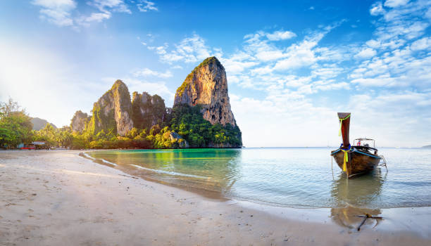istock Panoramic view of the popular Railay Beach at Krabi 1462518897