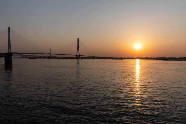 istock Sunset by the Yangtze River 1462521546