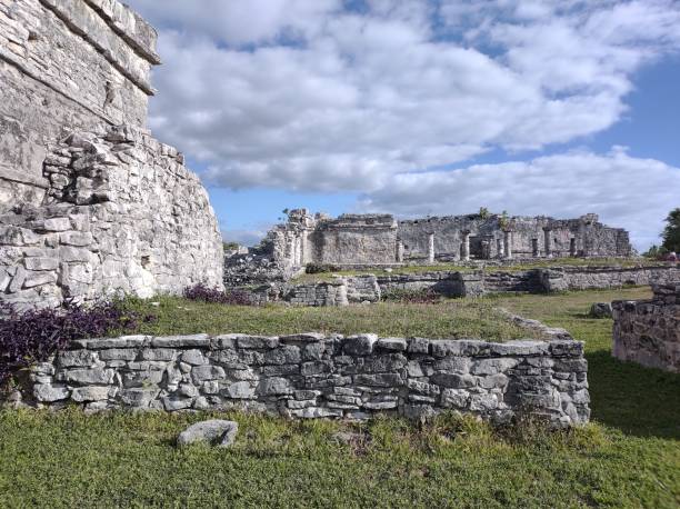 istock Aerial view of castle ruins in Tulum 1462533254