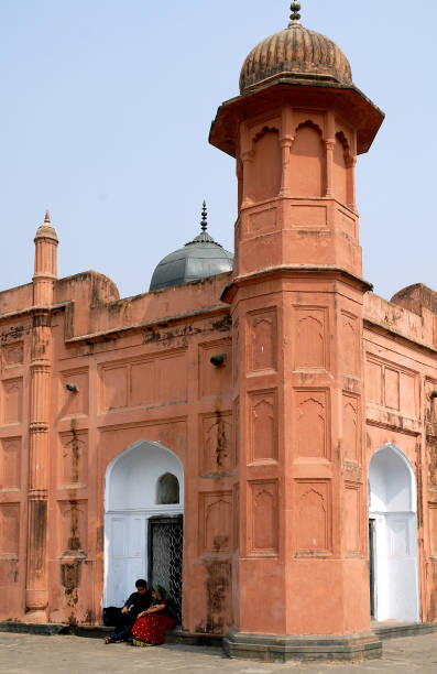 The tomb of Bibi Pari in the grounds of Lalbagh Fort, Dhaka, Bangladesh stock photo