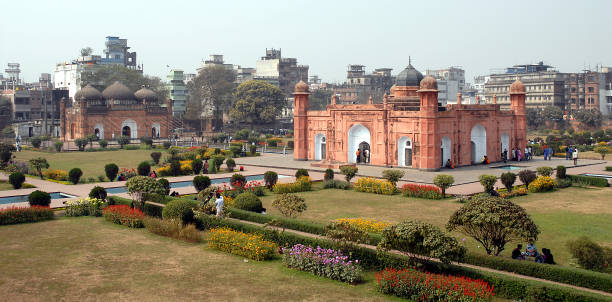 The tomb of Bibi Pari in the grounds of Lalbagh Fort in Dhaka, Bangladesh stock photo