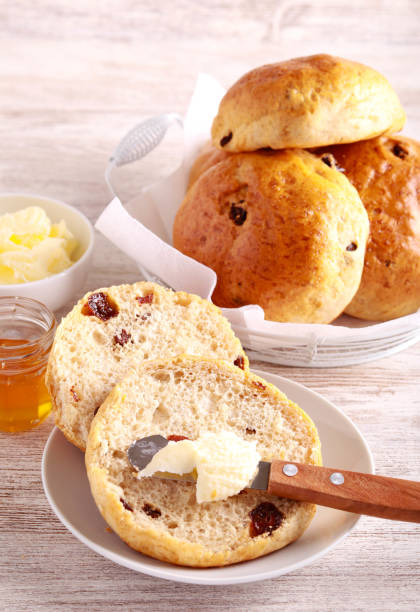 istock Sweet buns with raisin 1462726573