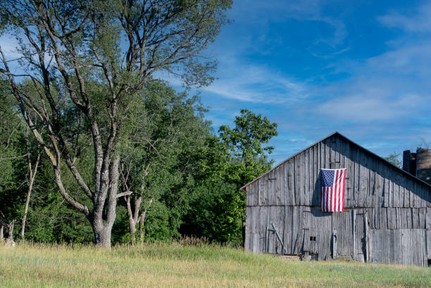istock American Barn With Patriotic Flag 1462784997