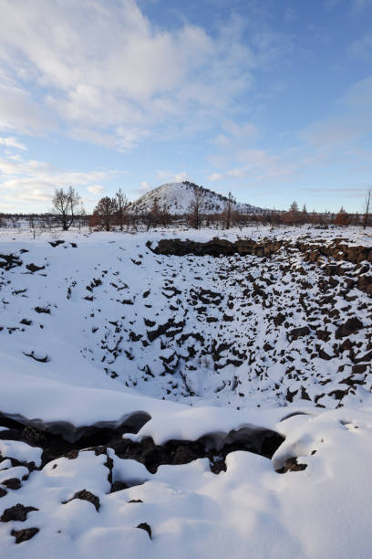 lava beds national monument - lava beds national monument zdjęcia i obrazy z banku zdjęć