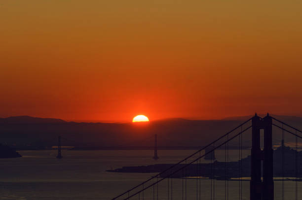 istock Golden Gate Bridge and San Francisco at Sunrise 1462841886