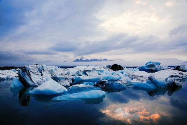 istock Iceland blue and black Iceberg 1462957034