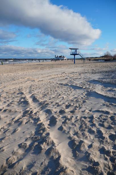istock Charming seaside resort Ahlbeck with broad, sandy beach on a sunny day 1462965035