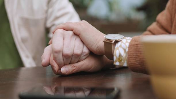 istock Couple Holding Hands - Concept For Love, Romance And Togetherness 1462977270