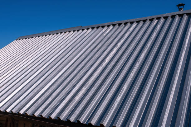 istock Metal Roof House Construction 1463063725