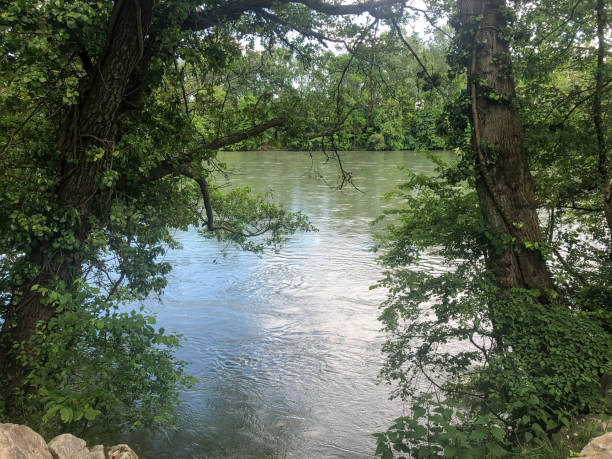 istock Garonne river view, France 1463096012