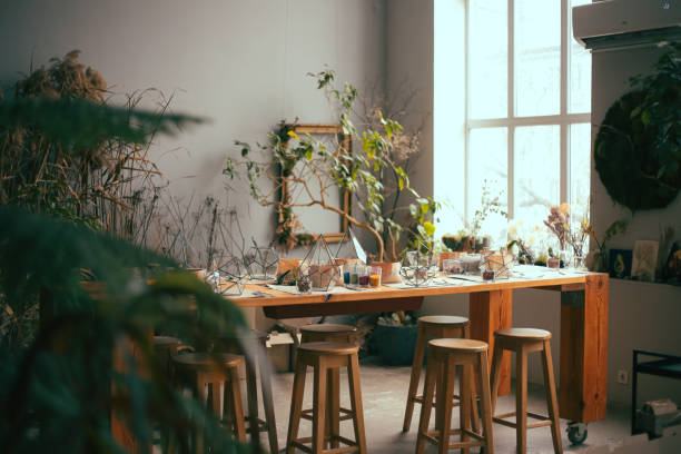 istock School of Florists 1463153518