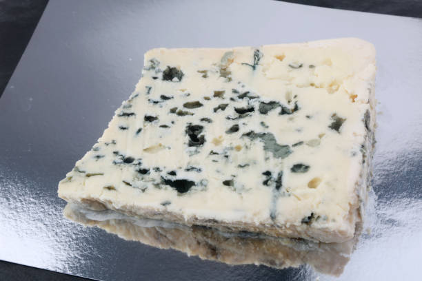 istock roquefort french cheese 1463178006