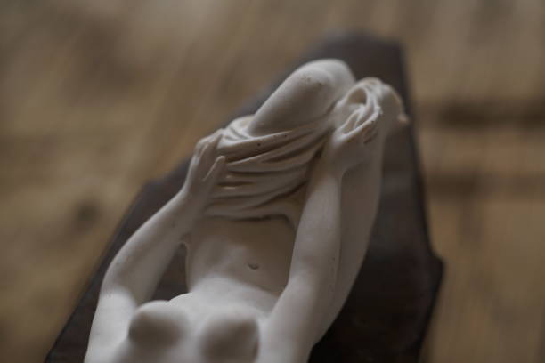 istock Broken statue of woman 1463207760