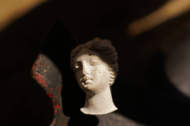 Broken statue of woman