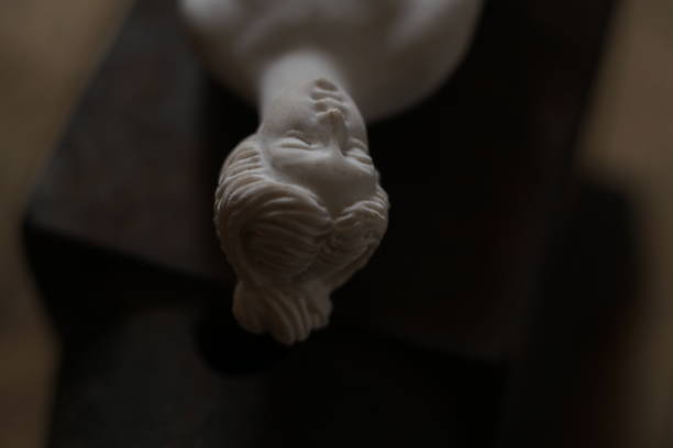 Broken statue of woman