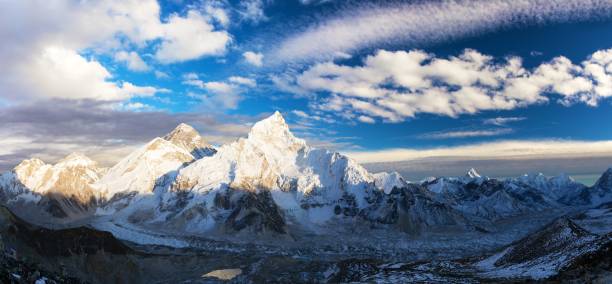 istock Mount Everest, himalaya, evening panoramic view 1463263648