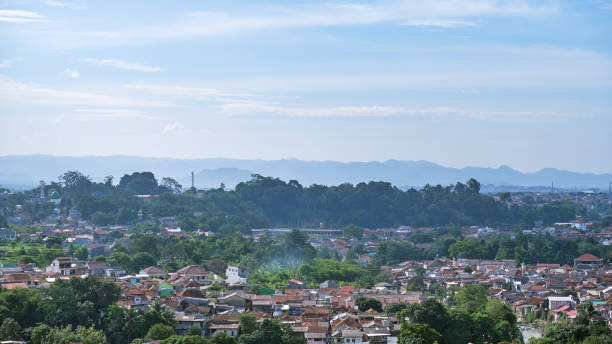 istock The Perfect Balance: A City Surrounded by Hills 1463430053