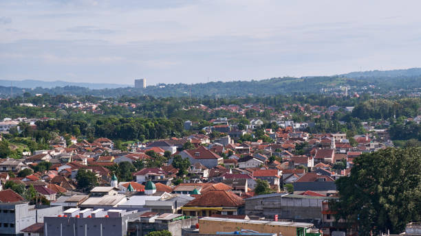 istock The Perfect Balance: A City Surrounded by Hills 1463430395